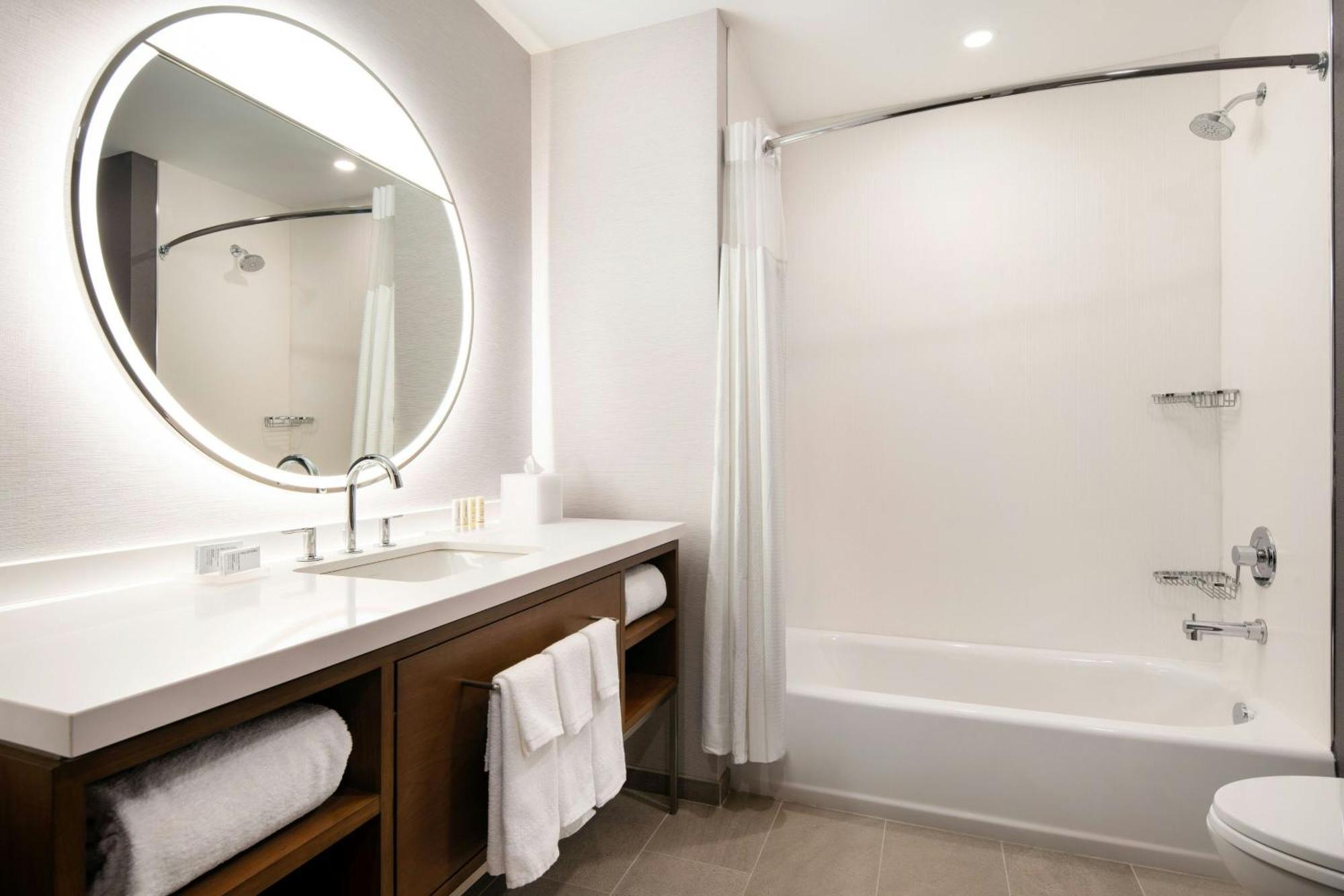 Courtyard By Marriott Fresno Clovis Hotel Bagian luar foto